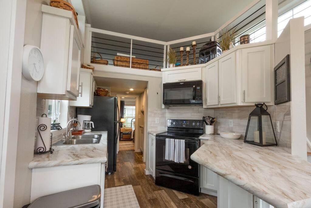 Pet Friendly Tiny House Rental With New Access To Guadalupe River Nbtx New Braunfels Exterior foto