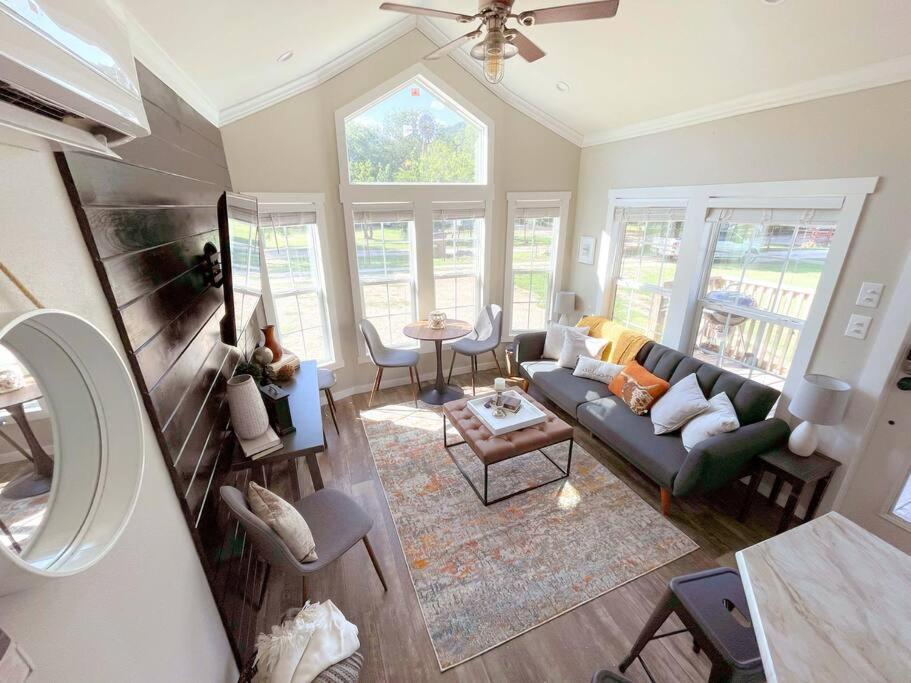 Pet Friendly Tiny House Rental With New Access To Guadalupe River Nbtx New Braunfels Exterior foto